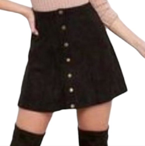 Brandy Melville Dresses & Skirts - Melville | Women's Classic Black Velvet Button Front Mini Skirt (Size Small)